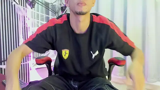 Snapshot of DustinandJordan chatting on October 20, 2025, 4:58 am DustinandJordan online show from October 20, 2025, 4:58 am