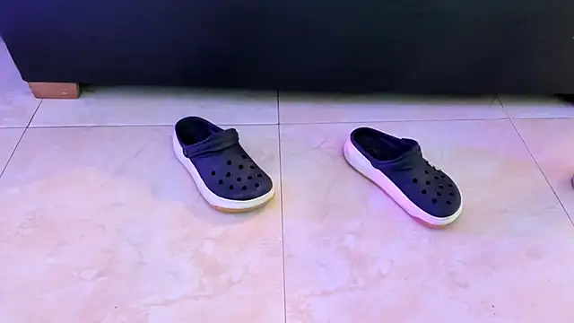 Snapshot of DustinandJordan chatting on October 9, 2025, 4:57 am DustinandJordan online show from October 9, 2025, 4:57 am