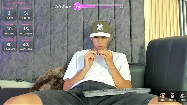 Snapshot of DustinandJordan chatting on September 26, 2025, 5:03 am DustinandJordan online show from September 26, 2025, 5:03 am