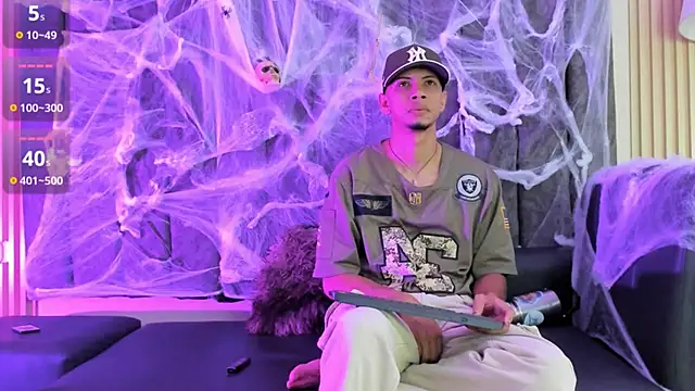 Snapshot of DustinandJordan chatting on October 7, 2025, 3:40 am DustinandJordan online show from October 7, 2025, 3:40 am