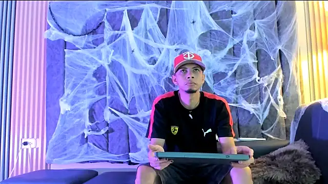 Snapshot of DustinandJordan chatting on October 11, 2025, 5:19 am DustinandJordan online show from October 11, 2025, 5:19 am