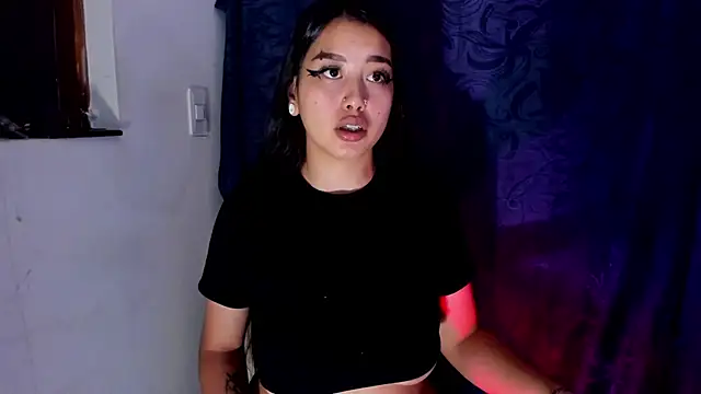 Snapshot of Viioleett_cum chatting on October 6, 2025, 3:35 pm Viioleett cum online show from October 6, 2025, 3:35 pm