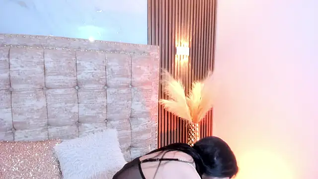 tempting cherry online show from September 16, 2025, 5:36 pm
