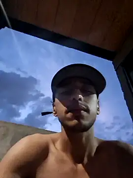 Santi2323xxX online show from February 8, 2026, 11:35 pm