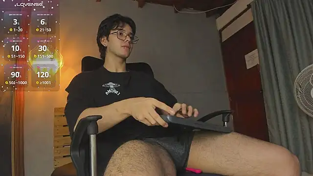 Snapshot of Markuss__ chatting on February 18, 2026, 4:21 am Markuss online show from February 18, 2026, 4:21 am