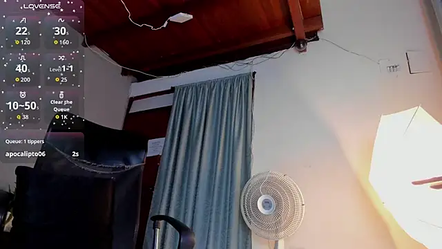 Snapshot of Markuss__ chatting on October 30, 2025, 2:32 am Markuss online show from October 30, 2025, 2:32 am