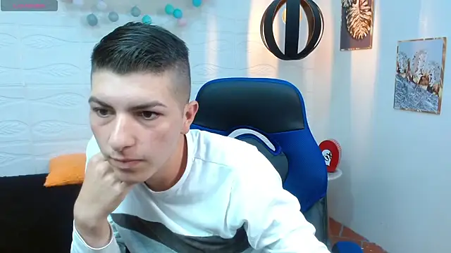 Snapshot of taner_king chatting on September 20, 2025, 2:49 am taner king online show from September 20, 2025, 2:49 am