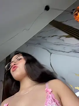 Snapshot of Gaby-Herrera chatting on September 24, 2025, 8:26 pm Gaby-Herrera online show from September 24, 2025, 8:26 pm