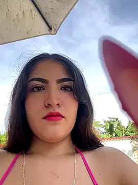 Snapshot of Gaby-Herrera chatting on September 19, 2025, 8:24 pm Gaby-Herrera online show from September 19, 2025, 8:24 pm