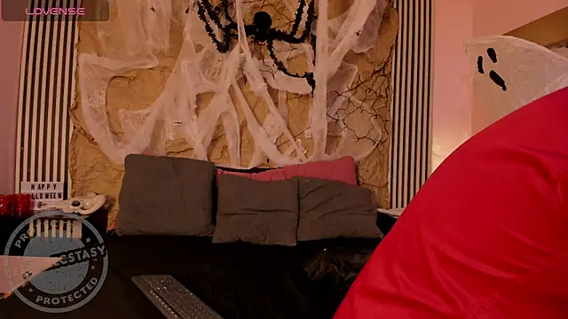 Snapshot of Desire_Ecstasy chatting on October 29, 2025, 1:43 pm Desire Ecstasy online show from October 29, 2025, 1:43 pm