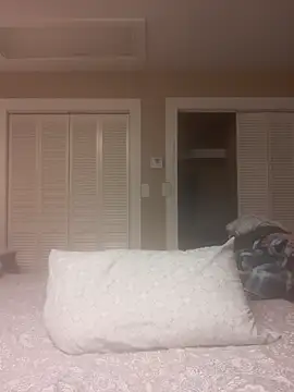 Gearsuit online show from April 18, 2026, 3:20 am