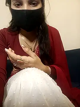 TheSassyGirl7 online show from February 24, 2026, 7:04 pm