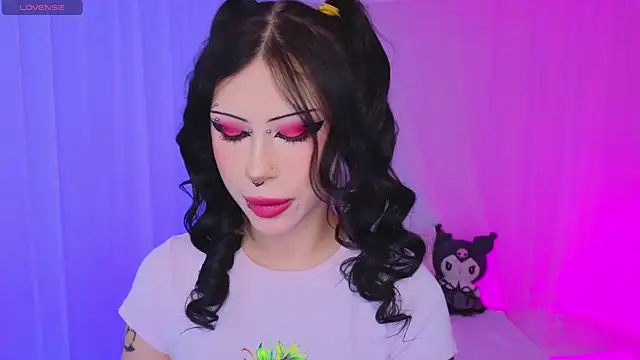 venomeowww   online show from November 30, 2025, 4:13 am