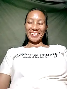 Snapshot of Lisa_pusy chatting on October 12, 2025, 12:17 pm Lisa pusy online show from October 12, 2025, 12:17 pm