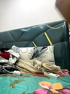 Snapshot of layra_9900 chatting on September 22, 2025, 6:25 pm layra 9900 online show from September 22, 2025, 6:25 pm