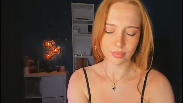 Snapshot of Eviesa_Soffija chatting on October 26, 2025, 8:48 am Eviesa Soffija online show from October 26, 2025, 8:48 am