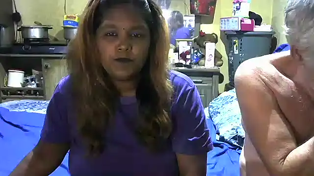 crazyloverstasmike online show from October 2, 2025, 7:06 pm