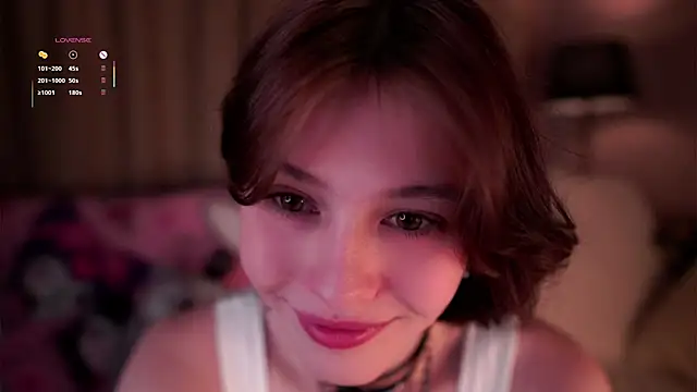 Snapshot of LurleneRamo chatting on October 4, 2025, 1:07 am LurleneRamo online show from October 4, 2025, 1:07 am