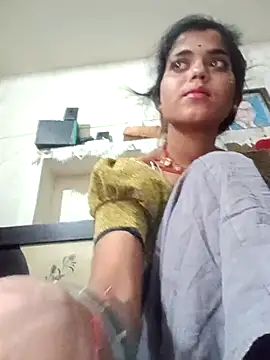 Snapshot of Rachna_Love chatting on October 13, 2025, 1:40 am Rachna Love online show from October 13, 2025, 1:40 am