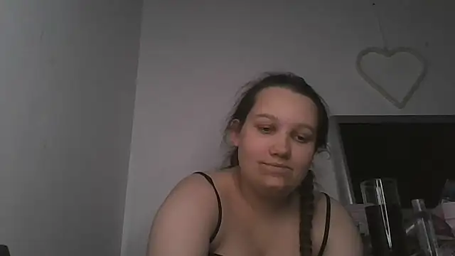 lu official1 online show from November 23, 2025, 5:23 pm