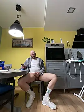 smint06 online show from March 25, 2026, 10:36 am