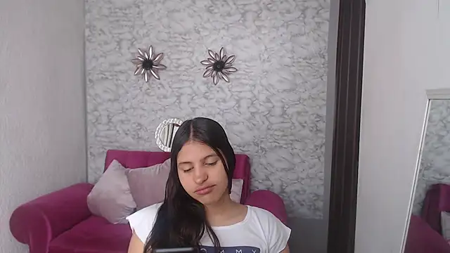 Snapshot of Evagirl69 chatting on September 24, 2025, 6:25 pm Evagirl69 online show from September 24, 2025, 6:25 pm