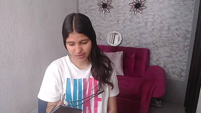 Snapshot of Evagirl69 chatting on September 29, 2025, 6:13 pm Evagirl69 online show from September 29, 2025, 6:13 pm