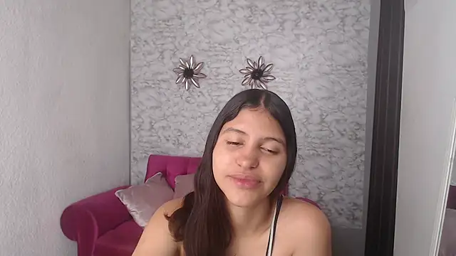 Snapshot of Evagirl69 chatting on October 23, 2025, 6:17 pm Evagirl69 online show from October 23, 2025, 6:17 pm