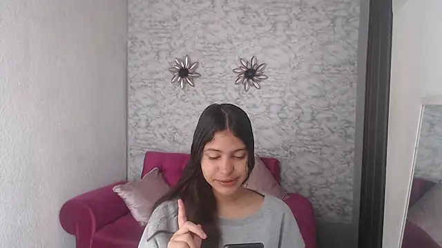 Snapshot of Evagirl69 chatting on October 22, 2025, 12:26 pm Evagirl69 online show from October 22, 2025, 12:26 pm