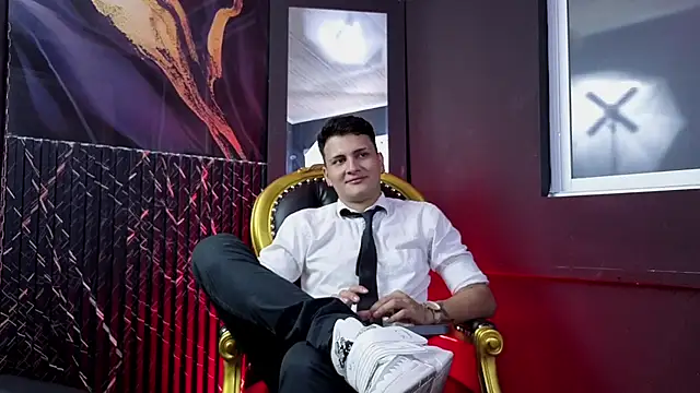 LiamCardona online show from September 10, 2025, 2:43 am