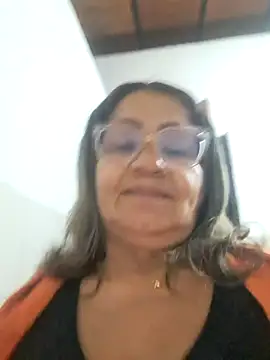 Snapshot of Vickysweeeettt chatting on June 10, 2026, 8:04 am Vickysweeeettt online show from June 10, 2026, 8:04 am