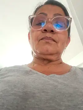 Snapshot of Vickysweeeettt chatting on December 19, 2025, 5:15 pm Vickysweeeettt online show from December 19, 2025, 5:15 pm