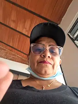 Snapshot of Vickysweeeettt chatting on February 20, 2026, 4:42 pm Vickysweeeettt online show from February 20, 2026, 4:42 pm