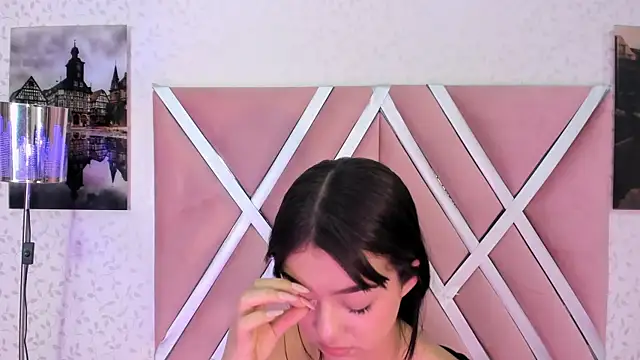 Snapshot of scarletross_ chatting on February 24, 2026, 1:56 pm scarletross online show from February 24, 2026, 1:56 pm