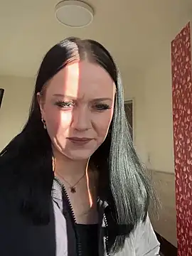 TattooLara online show from November 3, 2025, 12:20 pm