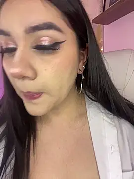 Snapshot of Zoe_Serrat chatting on October 2, 2025, 12:19 pm Zoe Serrat online show from October 2, 2025, 12:19 pm