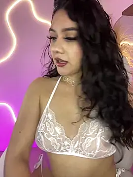 Snapshot of Zoe_Serrat chatting on September 16, 2025, 1:23 pm Zoe Serrat online show from September 16, 2025, 1:23 pm