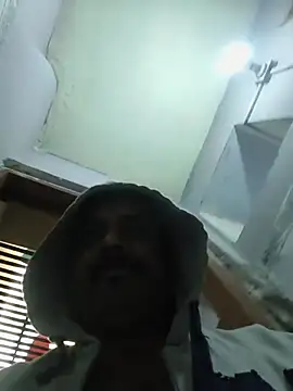 vardh033 online show from January 11, 2026, 7:26 am