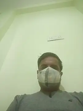 vardh033 online show from October 20, 2025, 5:53 am