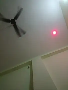 vardh033 online show from September 28, 2025, 7:54 pm