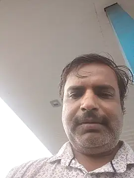 vardh033 online show from September 18, 2025, 10:51 am