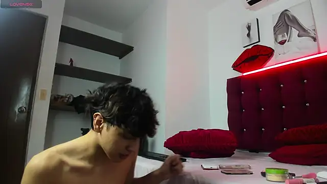 Snapshot of lightboy0 chatting on October 11, 2025, 3:02 pm lightboy0 online show from October 11, 2025, 3:02 pm