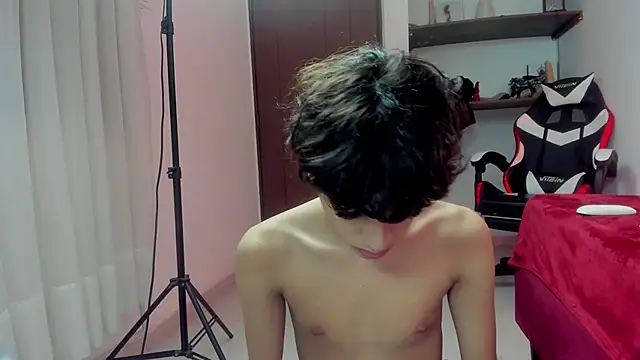 Snapshot of lightboy0 chatting on September 28, 2025, 2:24 pm lightboy0 online show from September 28, 2025, 2:24 pm