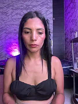 AlisSon  hot online show from April 16, 2026, 9:04 pm