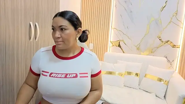 Madam Hott online show from September 15, 2025, 3:40 am
