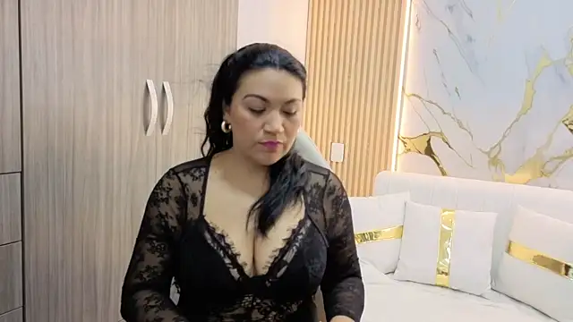 Madam Hott online show from September 16, 2025, 3:40 am