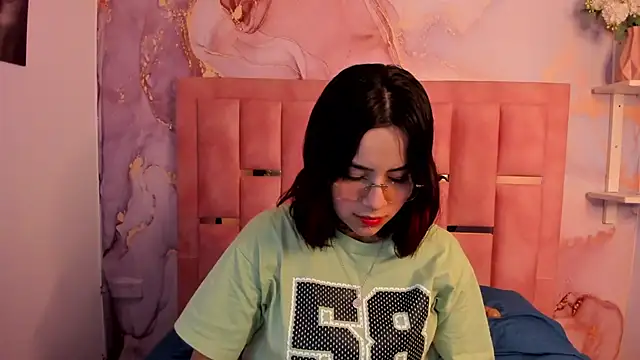 Nixielee   online show from September 13, 2025, 3:06 am