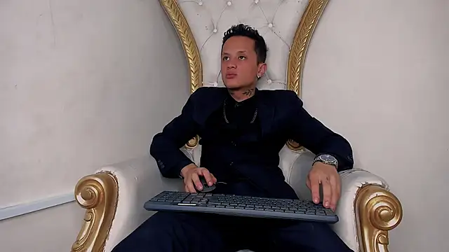 Snapshot of SkinnyZetth chatting on October 24, 2025, 5:06 am SkinnyZetth online show from October 24, 2025, 5:06 am