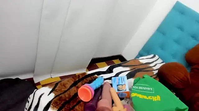 Adrianasex 69x online show from September 24, 2025, 4:46 pm