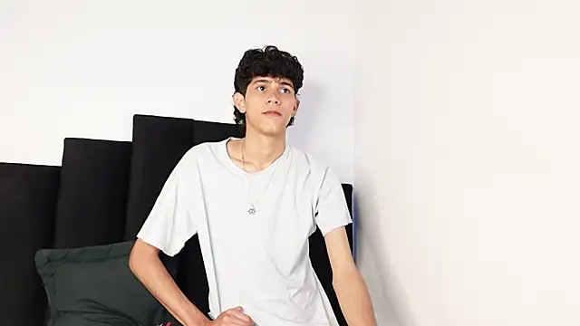 alexmark  online show from September 22, 2025, 2:23 pm